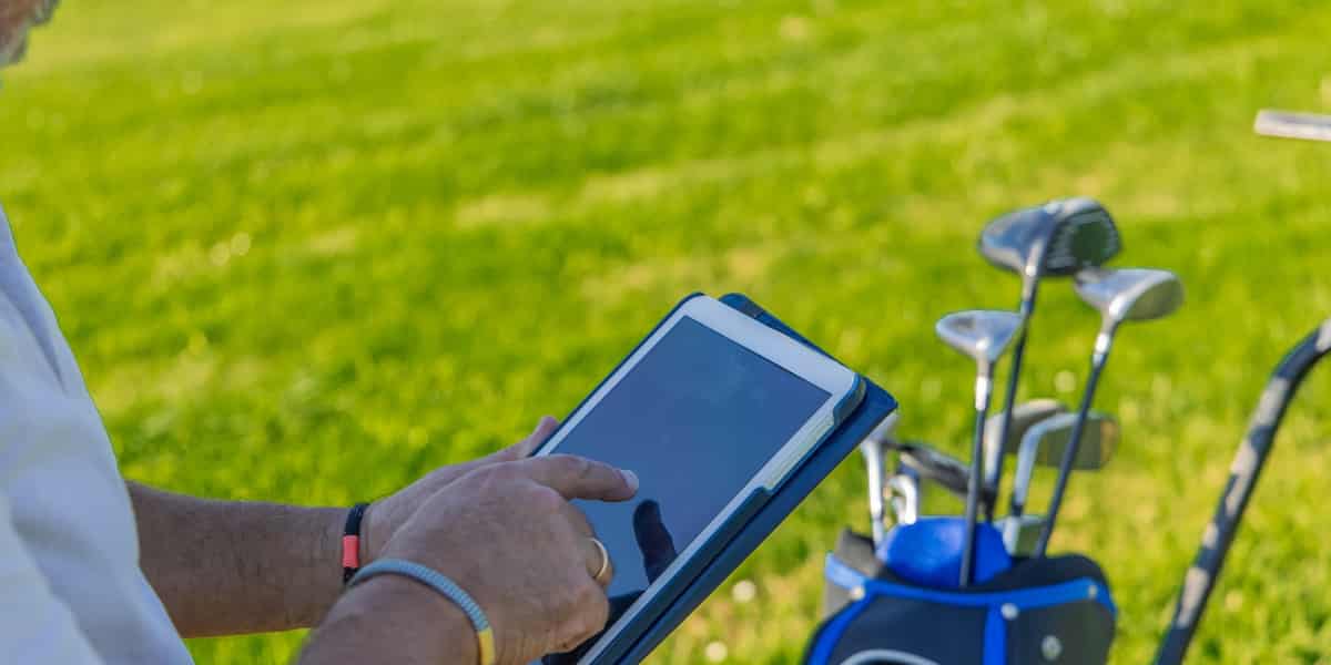 Equipamiento inteligente para golf: sensores, trackers y análisis de datos